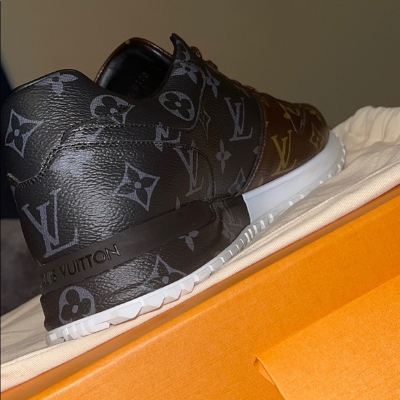 Louis Vuitton Triple Monogram coated sneaker - Picture 6 of 7